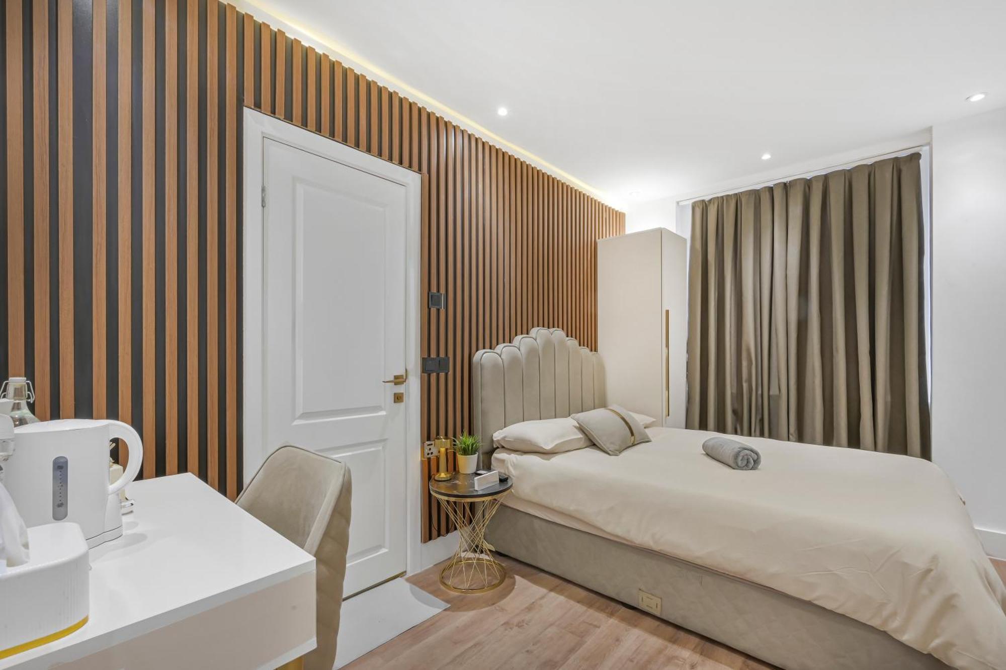 Hotel 64 *