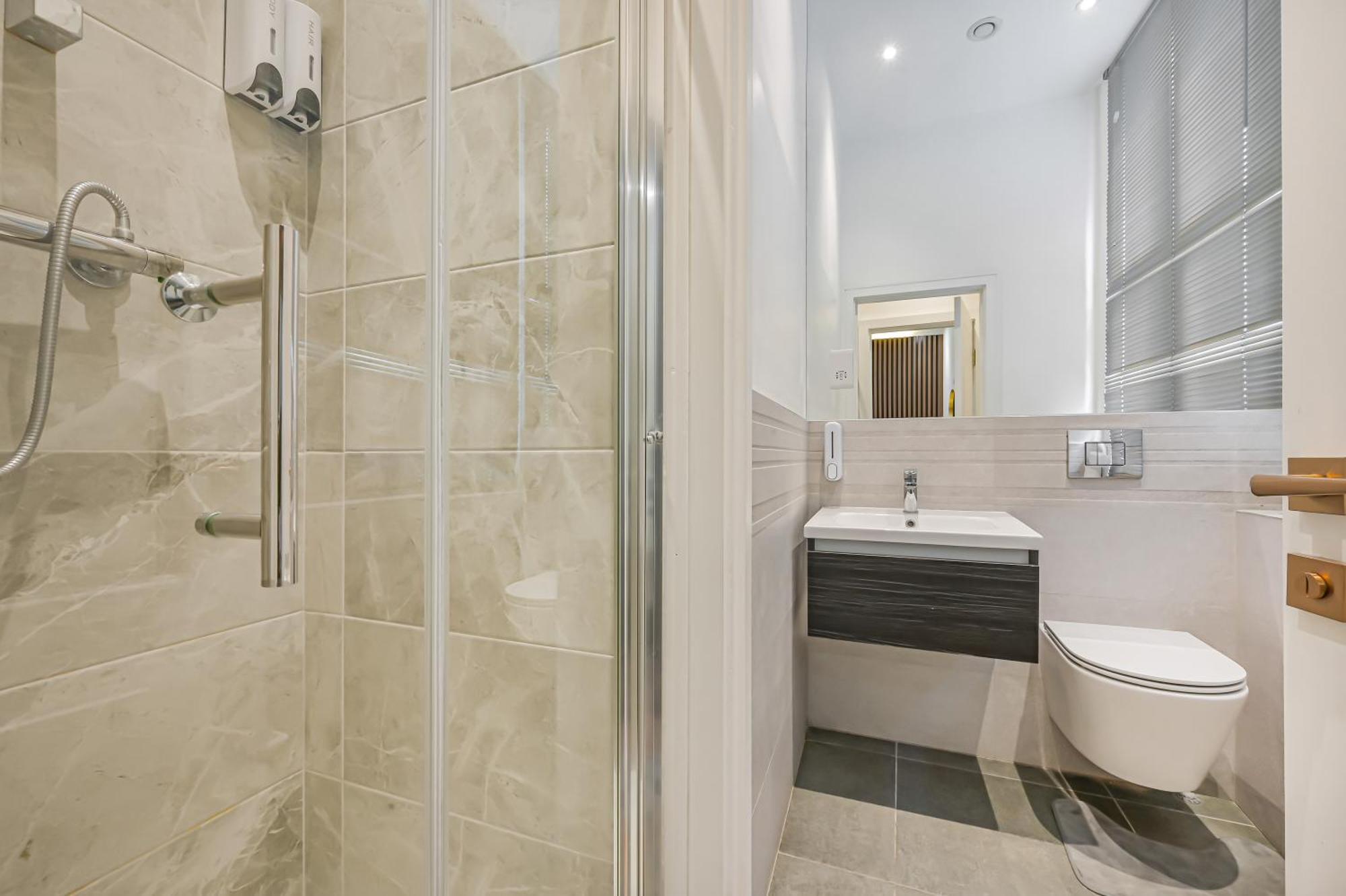 64 Hotel London